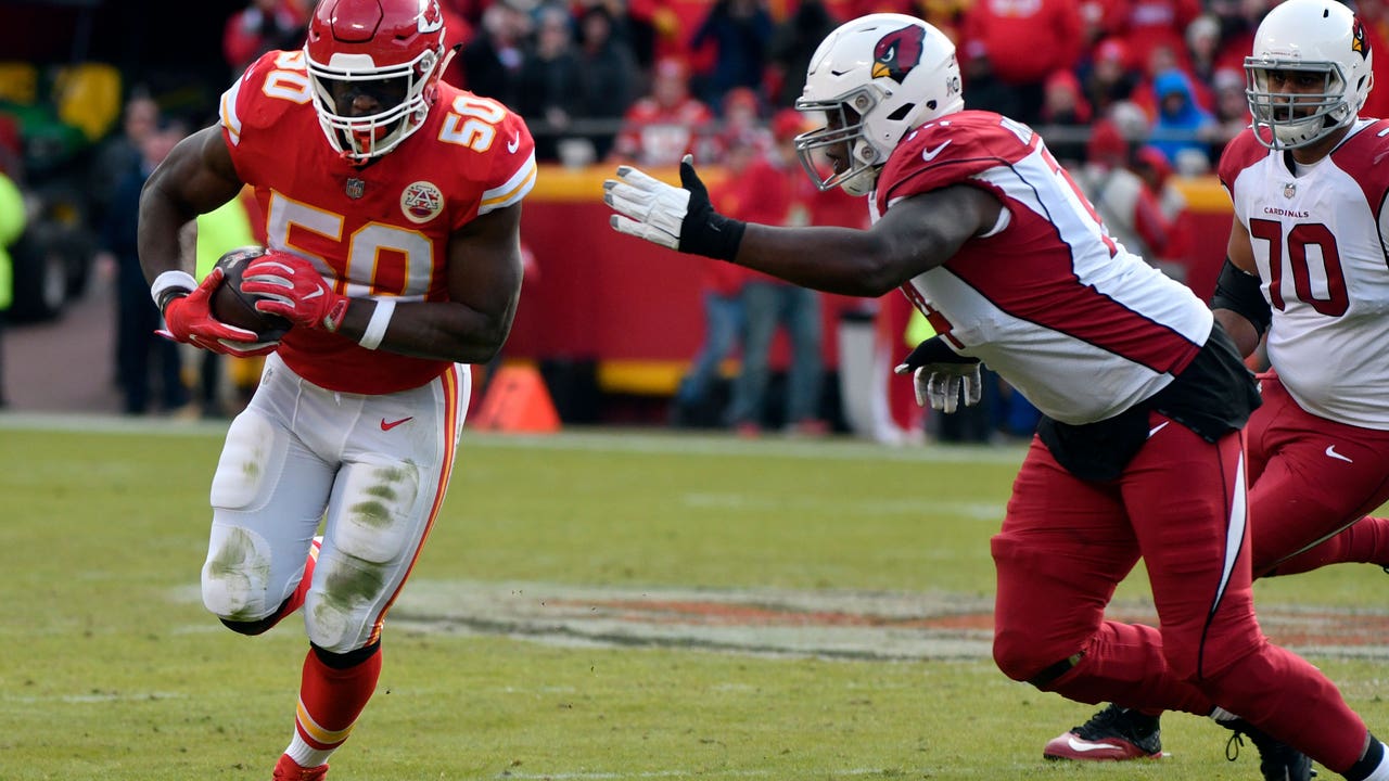 Chiefs' maligned defense shines on a day offense stalls a bit